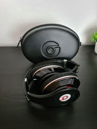 Casco Beats Studio con cable y estuche
