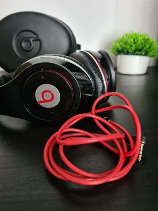Casco Beats Studio con cable y estuche
