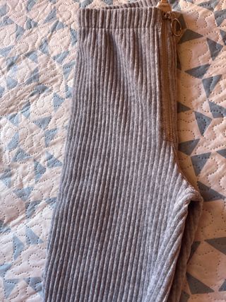Pantalón campana pana gris Talla 32 xxs