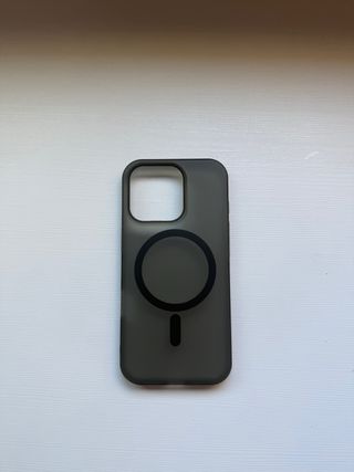 Funda iPhone 16 Pro Negra Magnética
