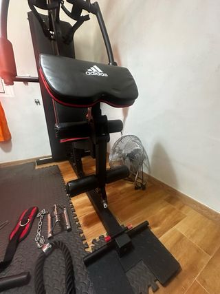 Multiestación Adidas Negra y Roja