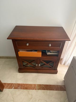 Mueble de salón madera y cristal