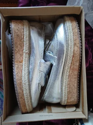 Zapatos de plataforma plateados talla 35