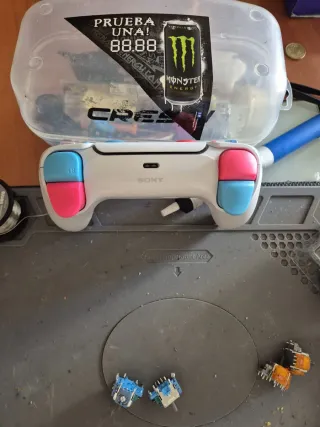 Mando PS5 Ginfull con sticks de carbono magnéticos