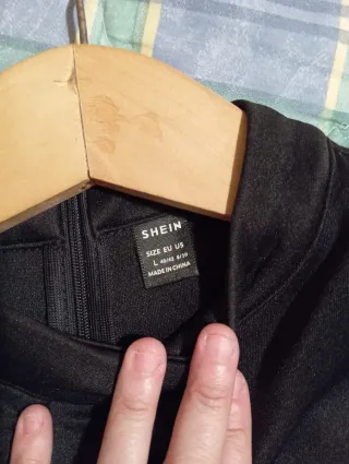 Vestido fiesta SHEIN floral morado negro