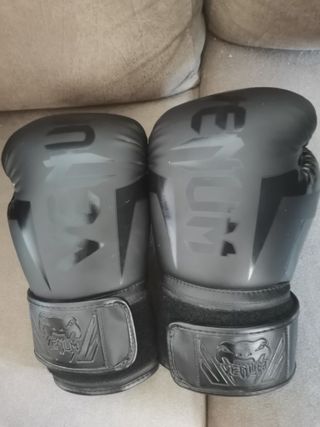 Guantes de Boxeo Venum Elite Negros 14 oz