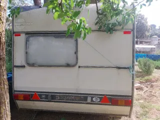 Caravana Burstner 900 kg