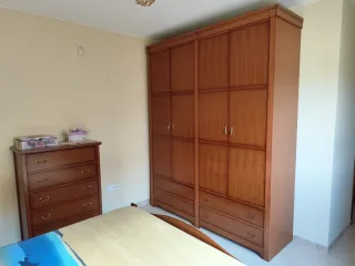 Mueble de dormitorio madera 4 puertas