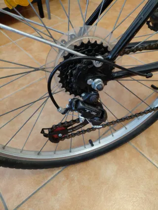 Bicicleta Paseo Fairway Negra/Rosa casco incluido