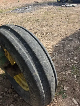 Tractor John Deere 717