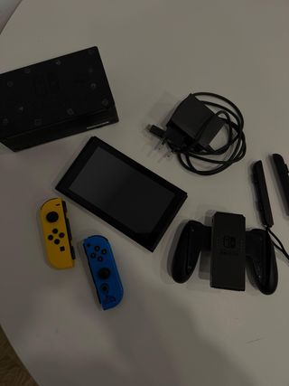 Nintendo Switch Edición Limitada Azul y Amarillo