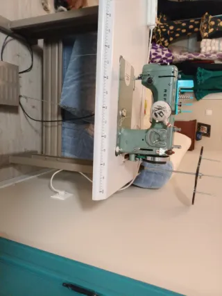 Máquina de coser Refrey 427