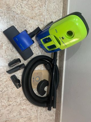 Aspirador AEG ÖKO_VAMPYRino colore