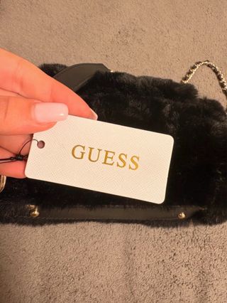 Borsa Guess eco-pelliccia nera