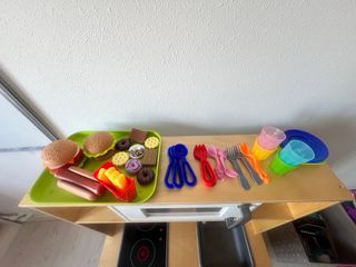 Cocina infantil Ikea con accesorios