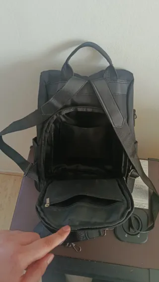 Mochila antirrobo negra