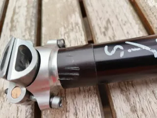 Tija Syncros Hardcore 29.8mm x 425mm Negra