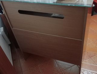Mesa de escritorio con cajones
