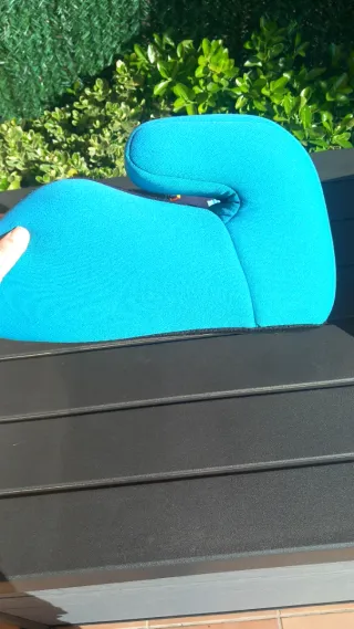 Asiento elevador niño coche