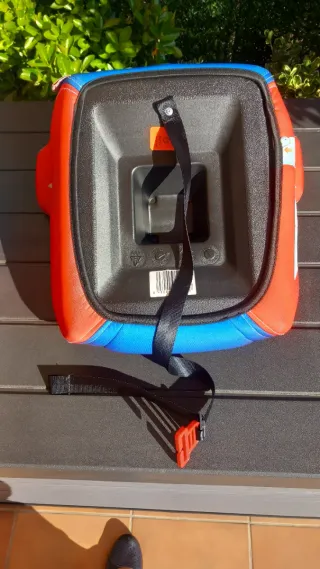 Asiento elevador niño coche