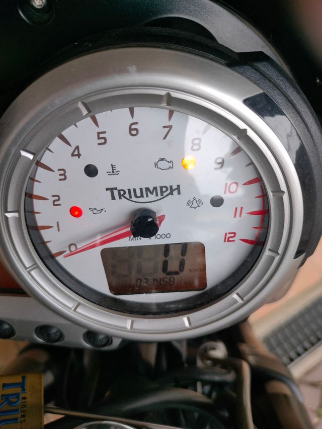 Triumph Speed Triple Nera