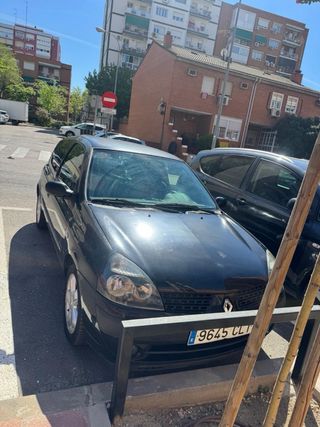 Renault Clio 2004