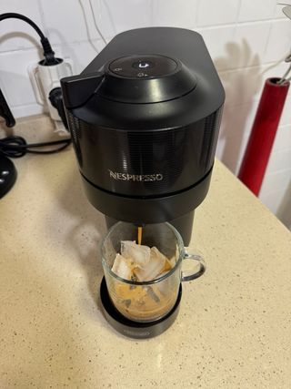 Cafetera Nespresso Vertuo Negra