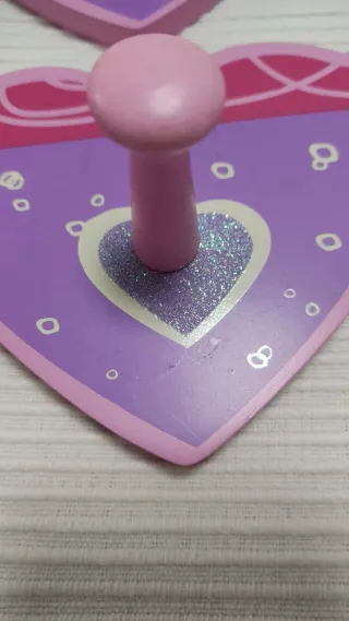 2 Percheros Madera Corazón