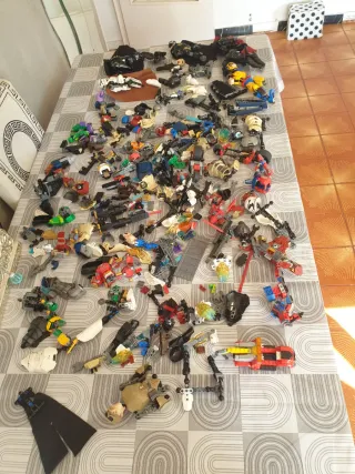 Lote de Lego Figuras y Piezas Varias