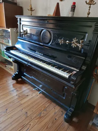Piano Rönisch antiguo