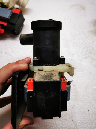 Bomba desagüe lavadora antigua