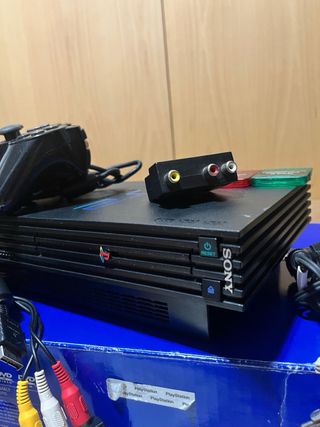 PlayStation 2 Negra con Mando y Cables