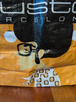 Bolsa pequeña de la marca Custo Barcelona