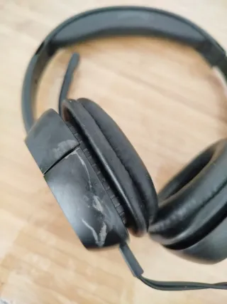 Auriculares Plantronics Negros