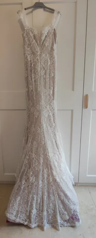 Vestido de Novia Encaje Beige y Blanco.Algo elásti