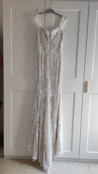 Vestido de Novia Encaje Beige y Blanco.Algo elásti