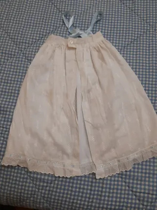 Vestido y faldón de cristianar