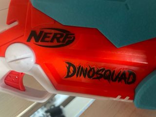 Pistola Nerf Dinosaurio