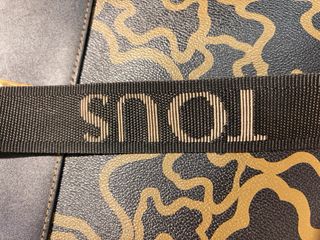 Bolso Tous Negro y Dorado Grande