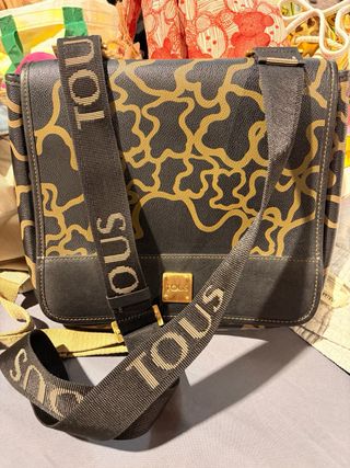 Bolso Tous Negro y Dorado Grande