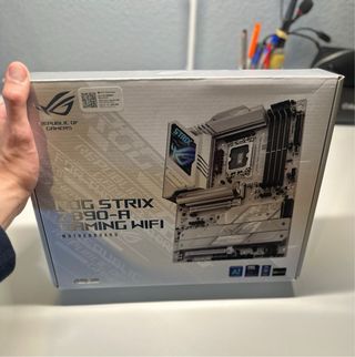 NUEVA PRECINTADA ASUS ROG STRIX Z890-A GAMING WIFI