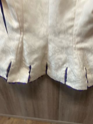Corpiño Huertana beige con adornos en  Morado