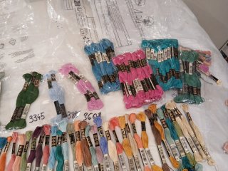 Hilos de bordar varios colores