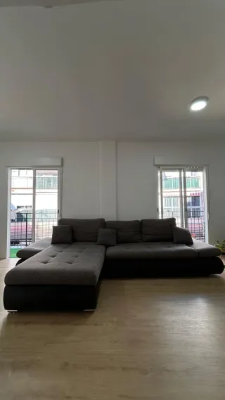 Sofá Chaise Longue 3 Plazas Gris y Negro