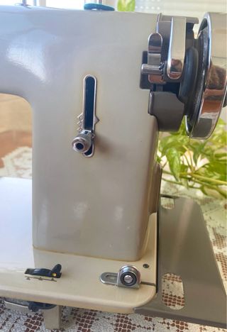 Máquina de coser Alfa vintage original metálica –
