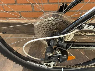 Bicicleta MTB Giant,modelo Revel Negra.