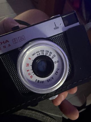 Macchina fotografica antica