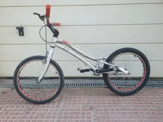 Bici Trial Monty Niño Kamel 207 de segunda mano por 430 EUR en