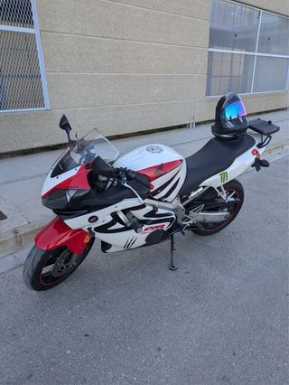 Honda CBR600F Sport Roja y Blanca