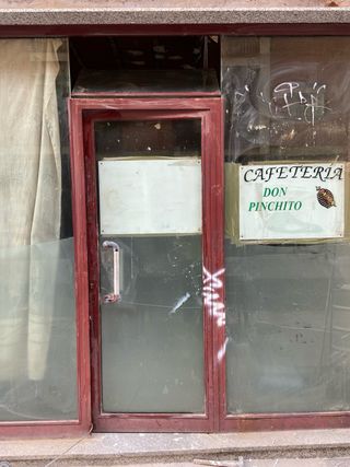 Cristalera con puerta y marco.... URGE VENTA .!!!!
